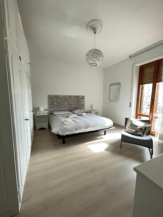 La Signora Dei Fiori Apartment Gubbio Bagian luar foto