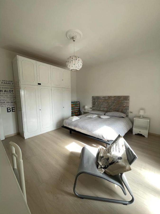 La Signora Dei Fiori Apartment Gubbio Bagian luar foto