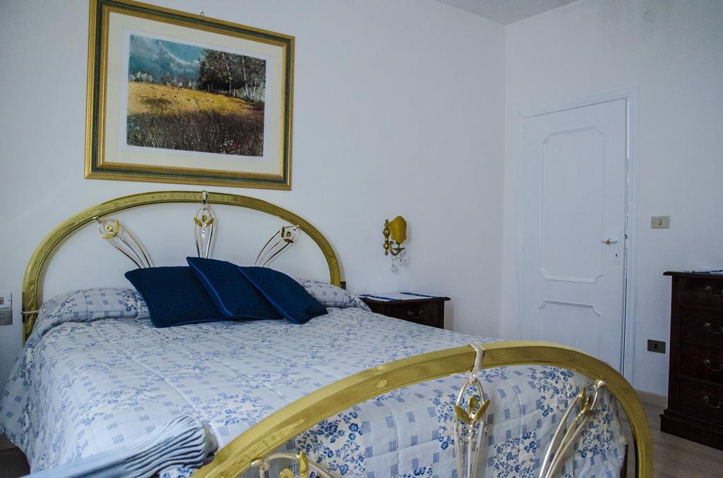 La Signora Dei Fiori Apartment Gubbio Bagian luar foto